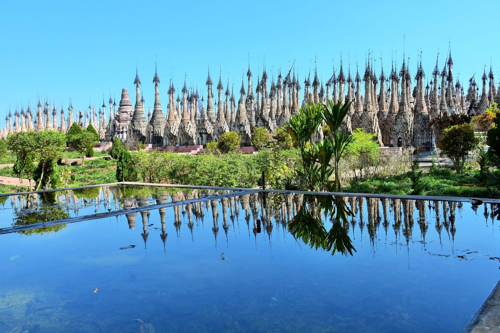 Mwe Taw Kakku Pagoda
