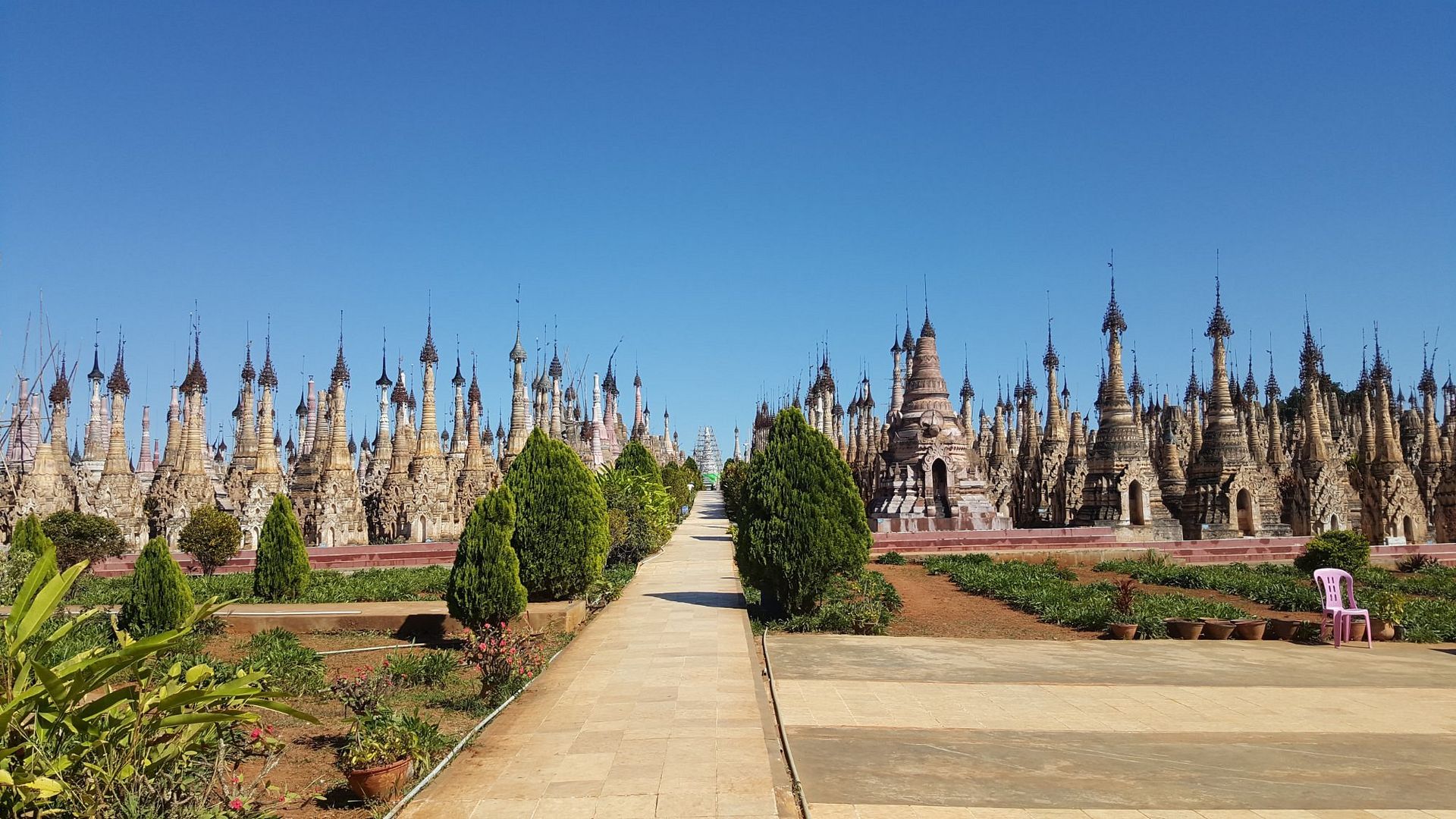 Mwe Taw Kakku Pagoda